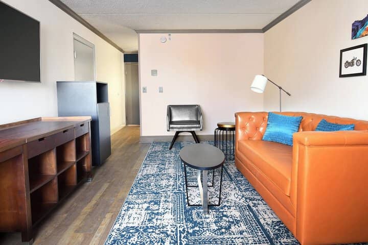 Room 12 of 35