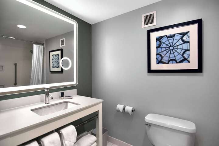 Room 13 of 35